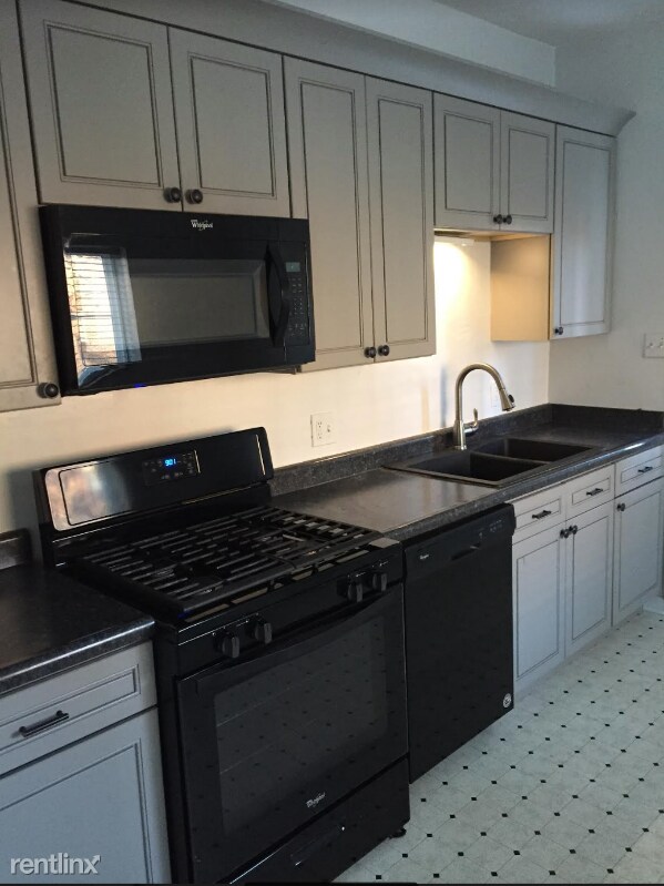 Foto del edificio - 875 N Marion St