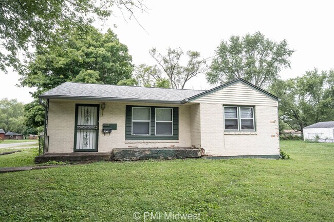 Foto del edificio - "Charming 3-Bedroom Home in Anderson, IN w...