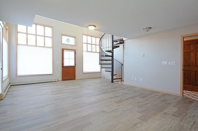 Foto del edificio - 814 Grand Ave