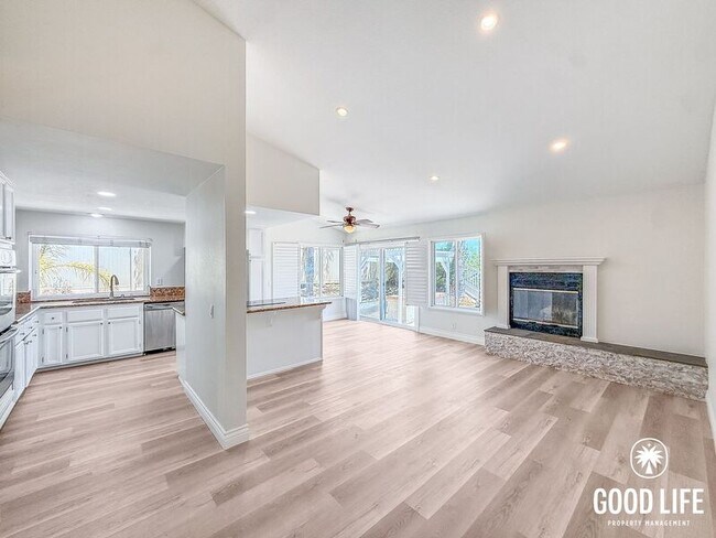 Building Photo - 11775 Scripps Lake Dr