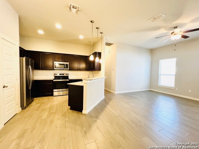 Building Photo - 2239 Avery Village