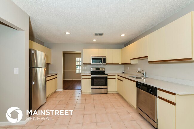 Foto del edificio - 5751 Forester Lake Dr