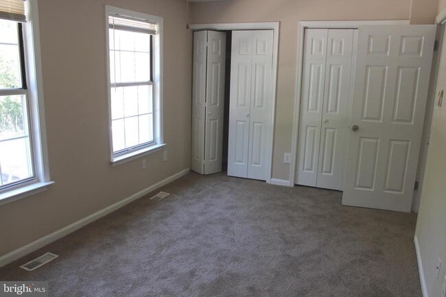 Building Photo - 11724 Lone Tree Ct