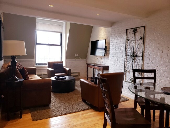 Foto del edificio - 113 Beacon St