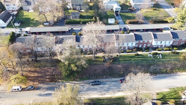 Building Photo - 339 E Walnut St