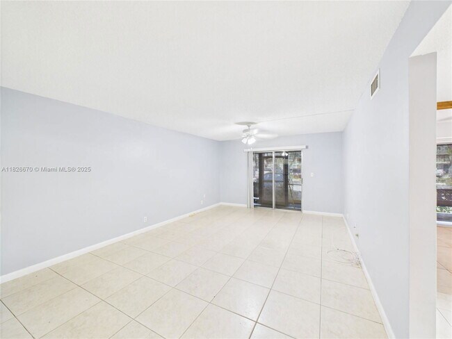 Foto del edificio - 4113 NW 88th Ave