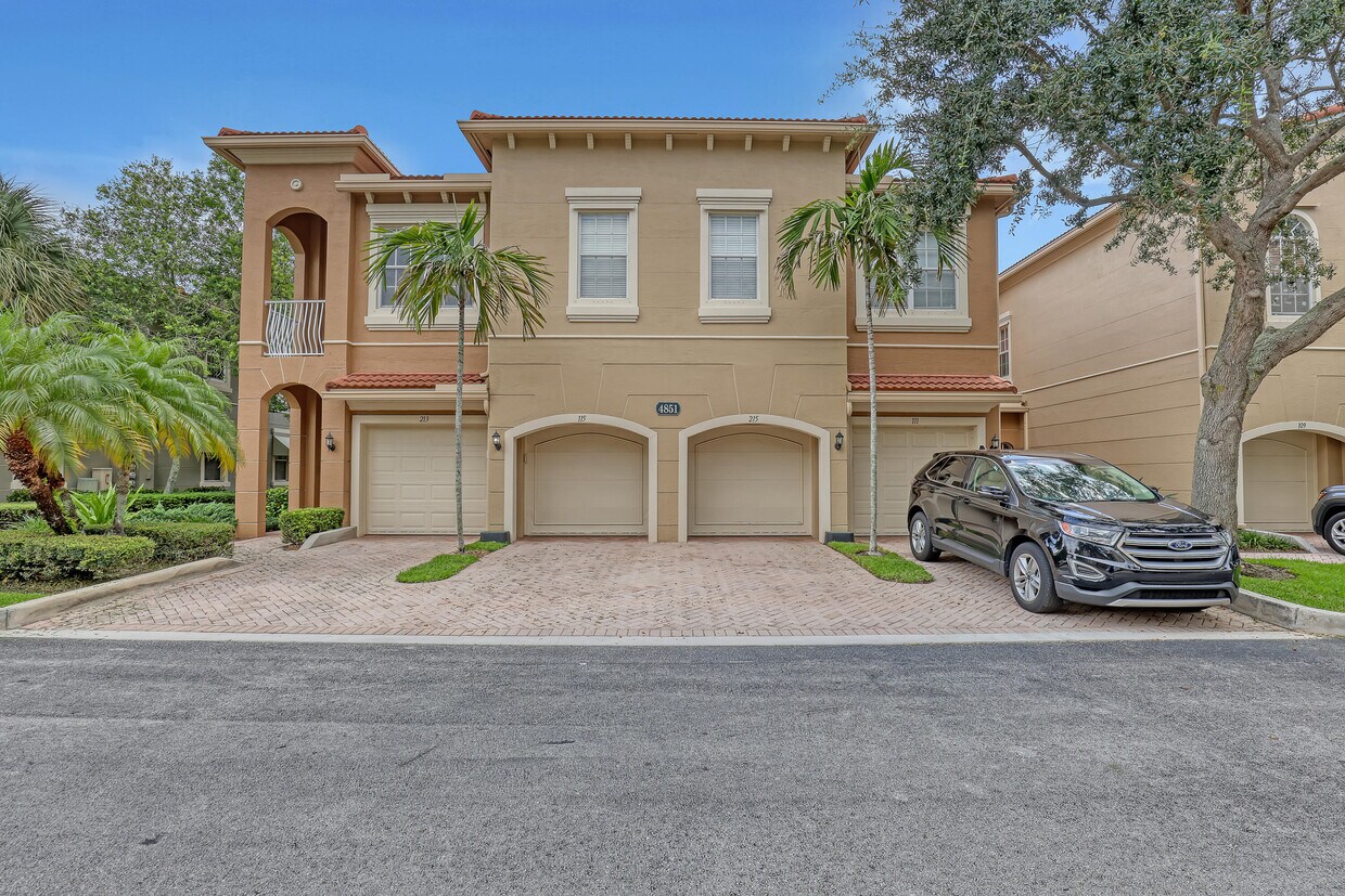 Foto principal - 4851 Bonsai Cir