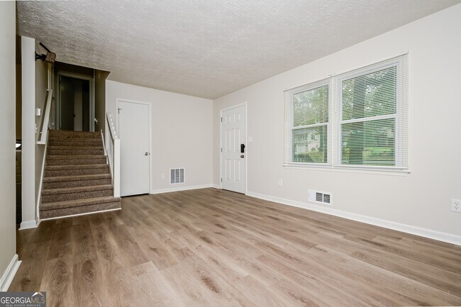 Foto del edificio - 40 Derby Country Dr