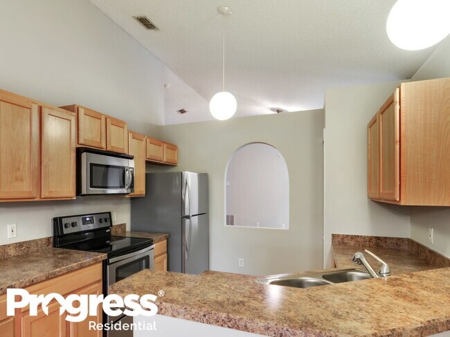 Foto del edificio - 8448 Oak Crossing Dr W