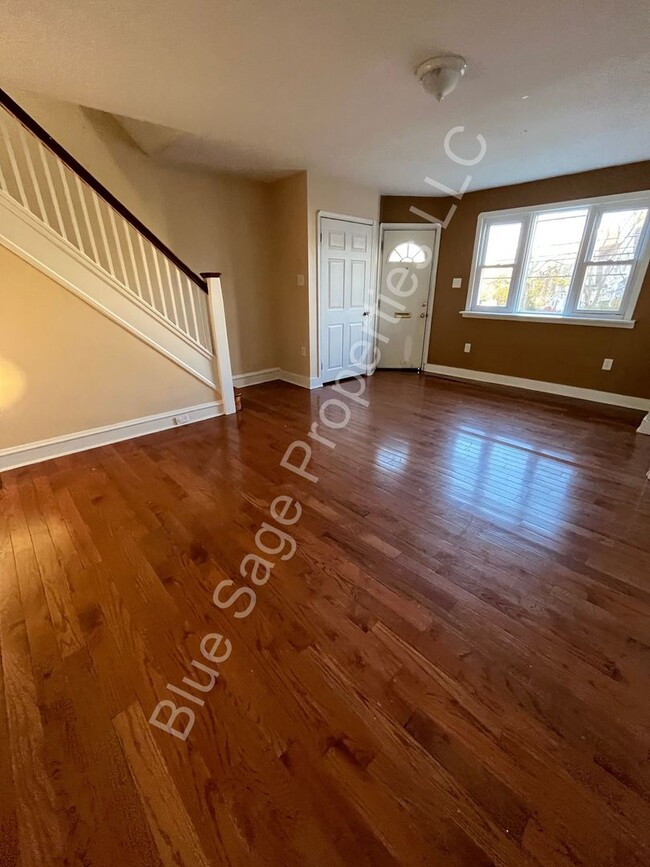 Building Photo - Beautiful 3 Bedroom 1 Bath in Upper Darby!