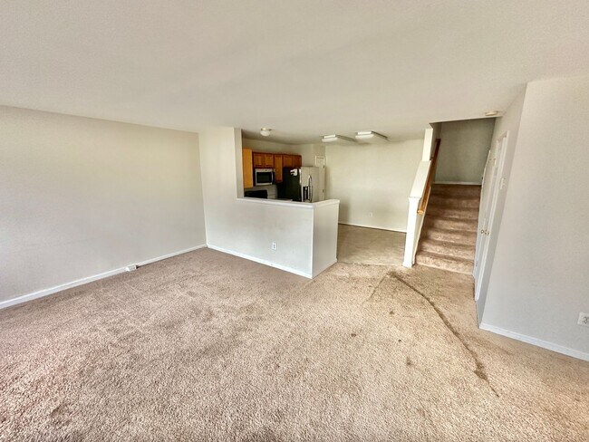 Photo - Great 3 level townhome in Wellington/Clove...