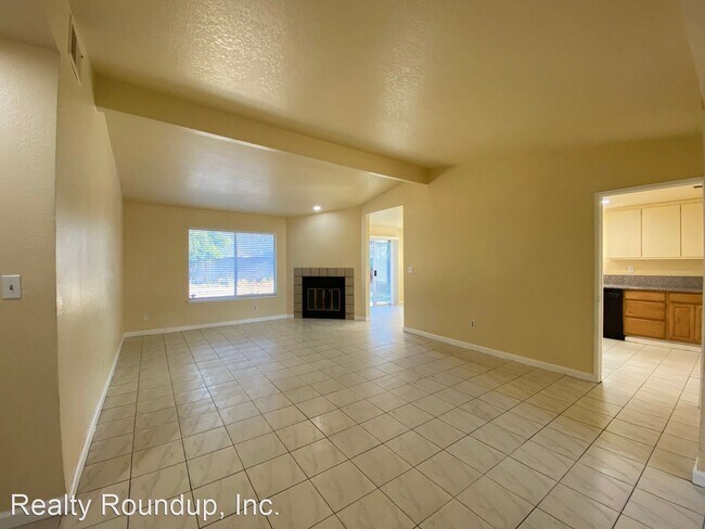 Foto del edificio - 3 br, 2 bath House - 7825 Whisper Wood Way