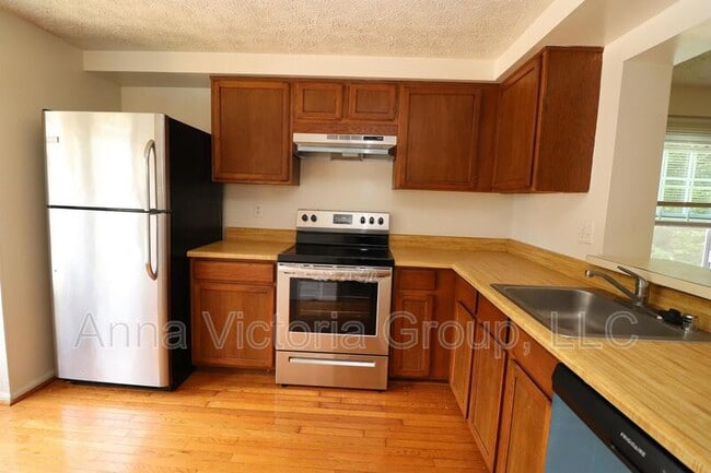 Building Photo - 229 Red Jade Dr