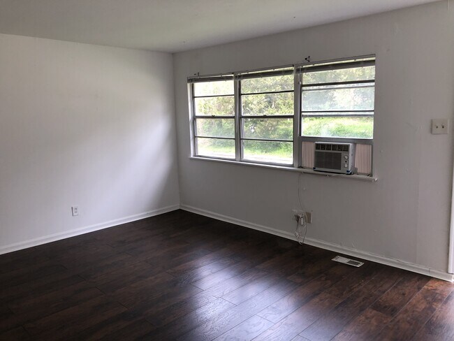 Foto del edificio - 5603 Wilborn Dr