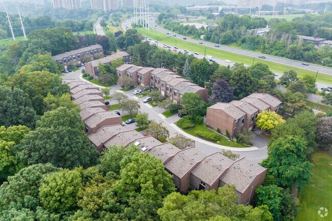 Photo du bâtiment - 1-76 Windy Golf Way