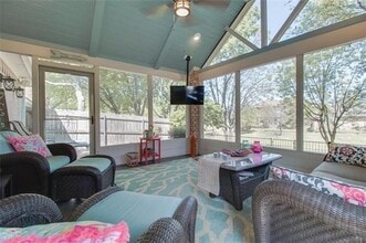 Building Photo - 4721 Ridgedale Dr