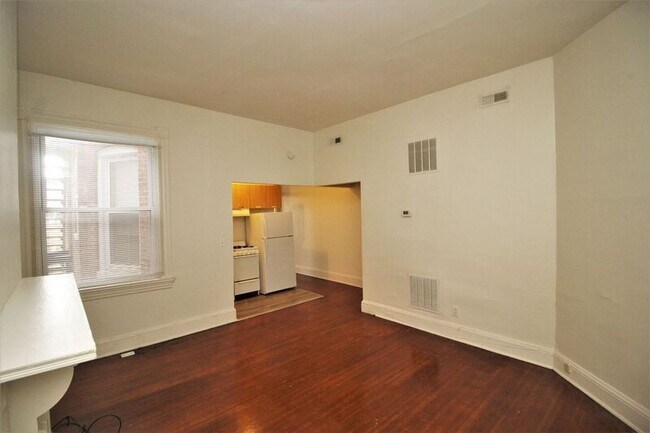 Foto del edificio - 2731 St Paul St