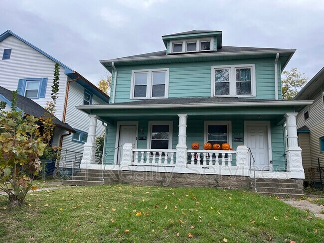 Foto del edificio - 1029 N Parker Ave