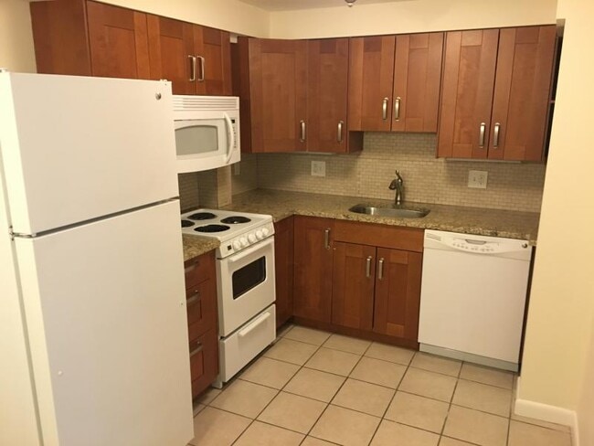 Building Photo - 56 Brighton Ave