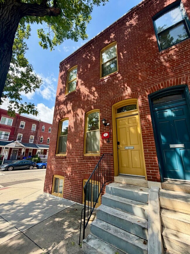 Building Photo - 3847 Spring Garden St