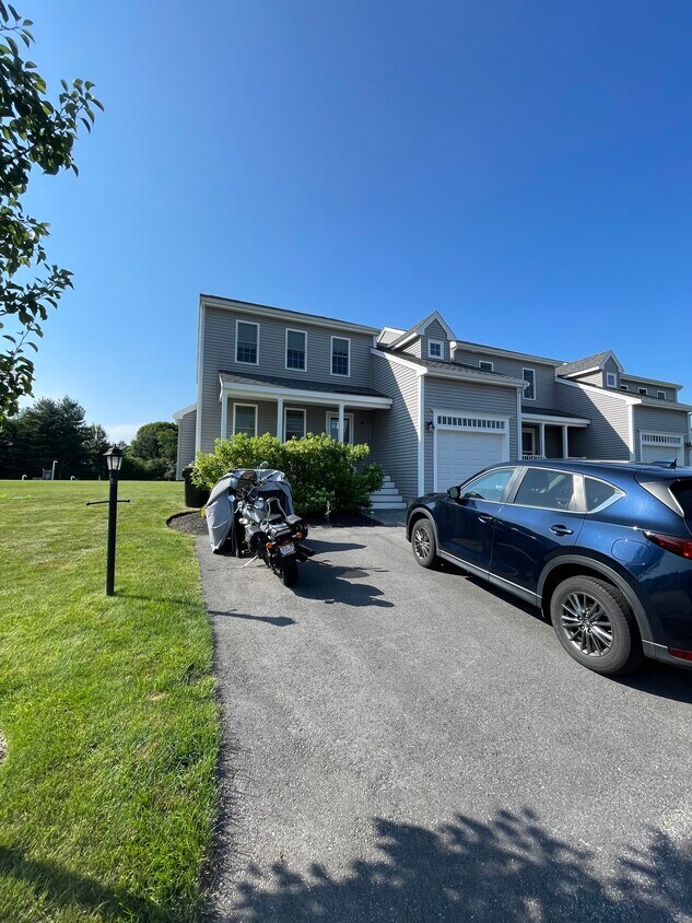 80 Sawmill Ln, Hanson, MA 02341 Townhome Rentals in Hanson MA