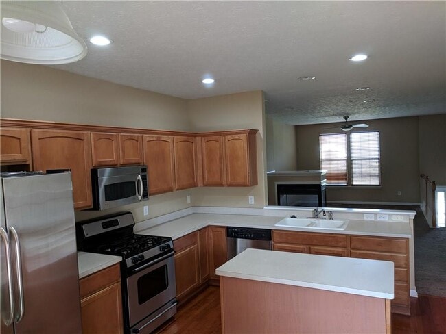 Building Photo - 13828 Willesden Cir