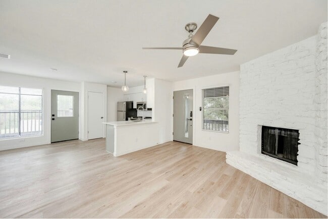 Photo - 905 Airoso Cove, Unit C Apartment