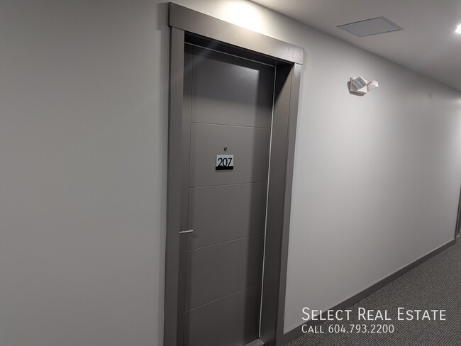 Photo du bâtiment - 33886 Pine St