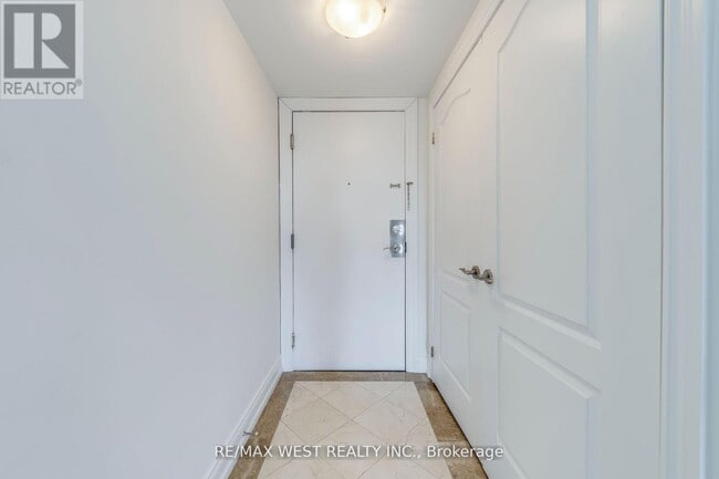 Building Photo - 2088-2088 Lawrence Ave W