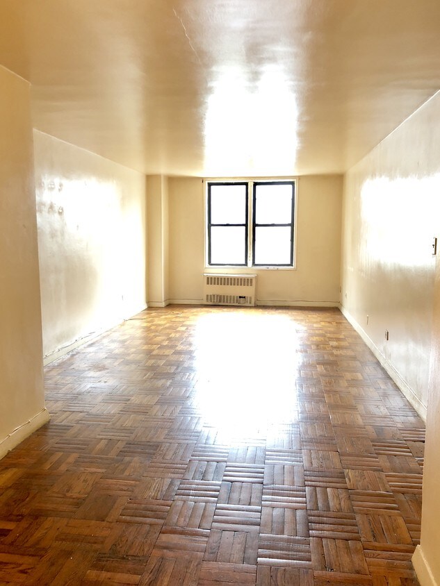 Foto principal - 315 Ovington Ave