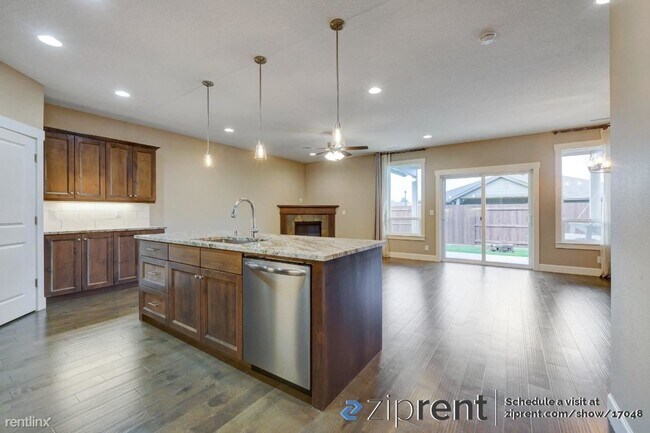 Building Photo - 3 br, 2 bath House - 1610 NW 24th Ave, Bat...