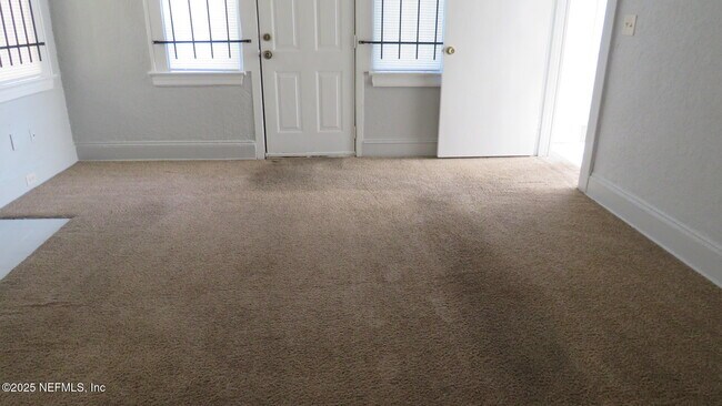 Foto del edificio - 6590 Sunset Dr