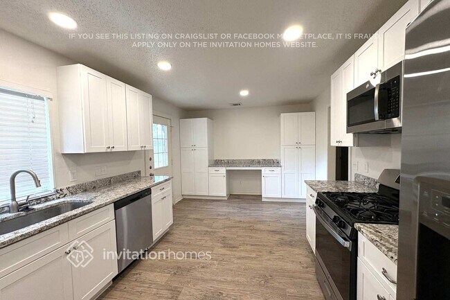 Foto del edificio - 4147 Hathaway Dr