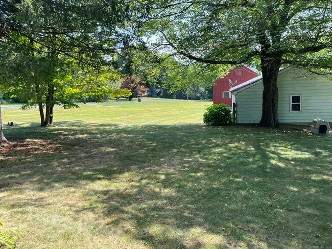 Building Photo - 644 Amity Rd