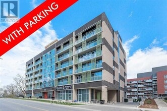 Building Photo - 250 Albert St