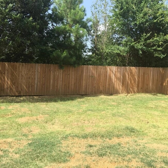 Building Photo - 108 Lemons Dr