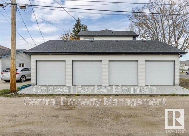 Building Photo - 10008-10162 162 St NW