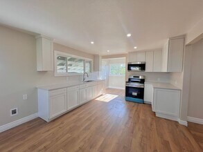 Building Photo - 1515 Stony Point Rd