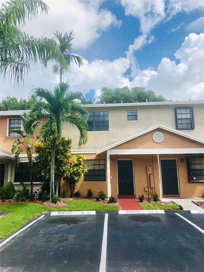 Foto del edificio - 221 NW 106th Ave