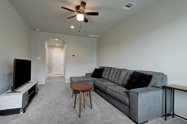 Building Photo - 2518 Terrace Point Dr