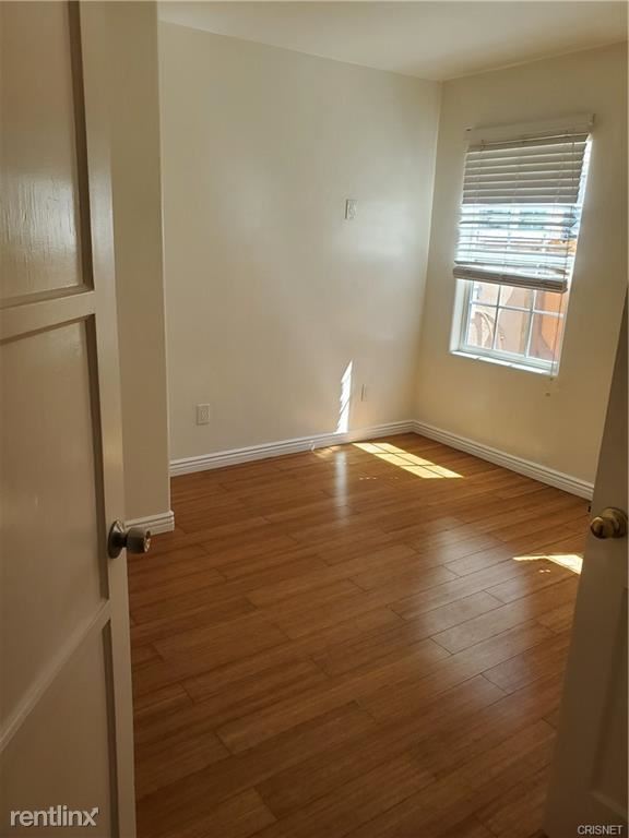 Building Photo - 3 br, 2 bath House - 18308 Saticoy St