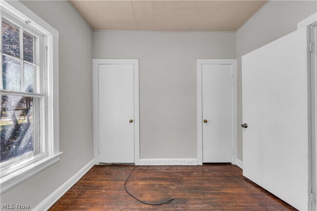 Foto del edificio - 2150 Glenridge Rd