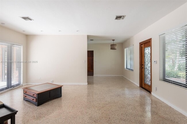 Building Photo - 9100 SW 81st Ave