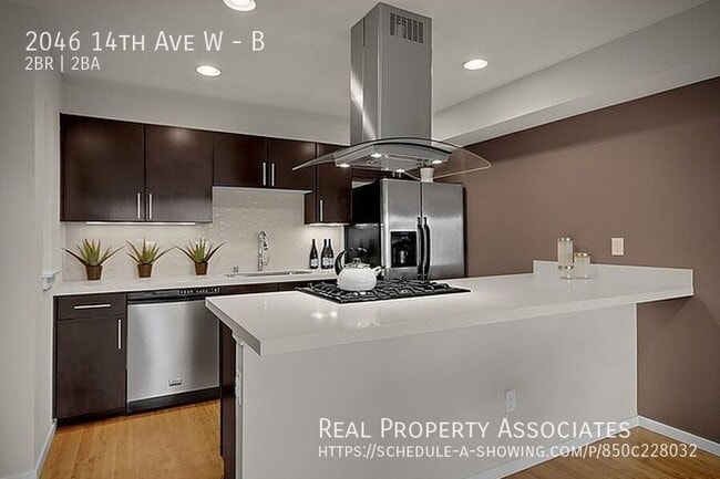Building Photo - 2046 14th Ave W