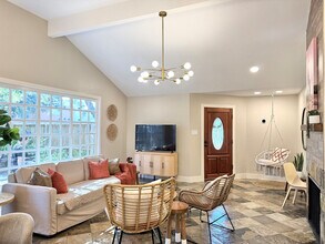 Building Photo - 20415 Linden Tree Dr