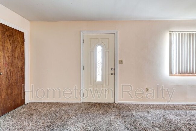 Photo - 2200 N St Luke Ave House