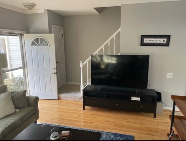 Foto del edificio - 3724 Hampton Ct