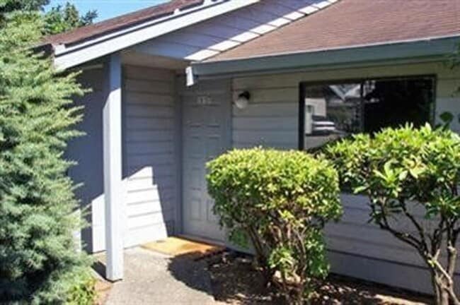 Building Photo - Bright & Private 1BR Townhome in Juanita – Garage, Patio & Prime Kirkland Location