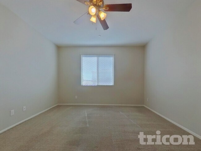 Building Photo - 21195 W Palm Ln