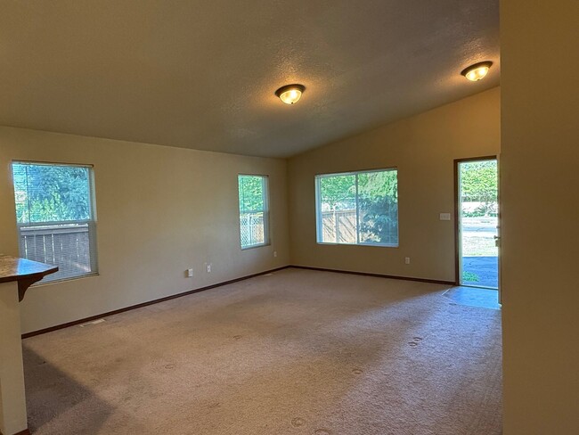 Foto del edificio - Cozy 3Bd Ranch in Vancouver!
